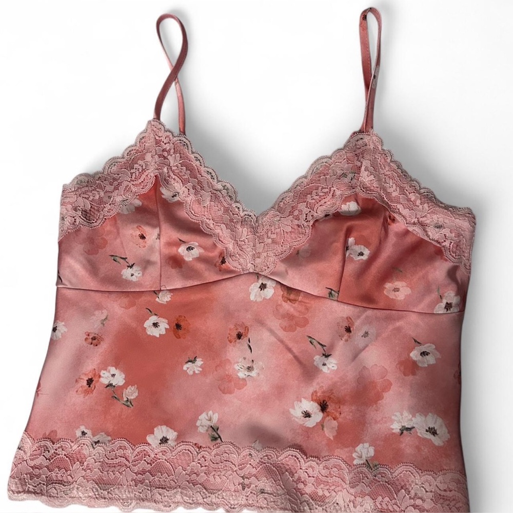 Steve by Steve Madden pink floral satin with lace detail tank